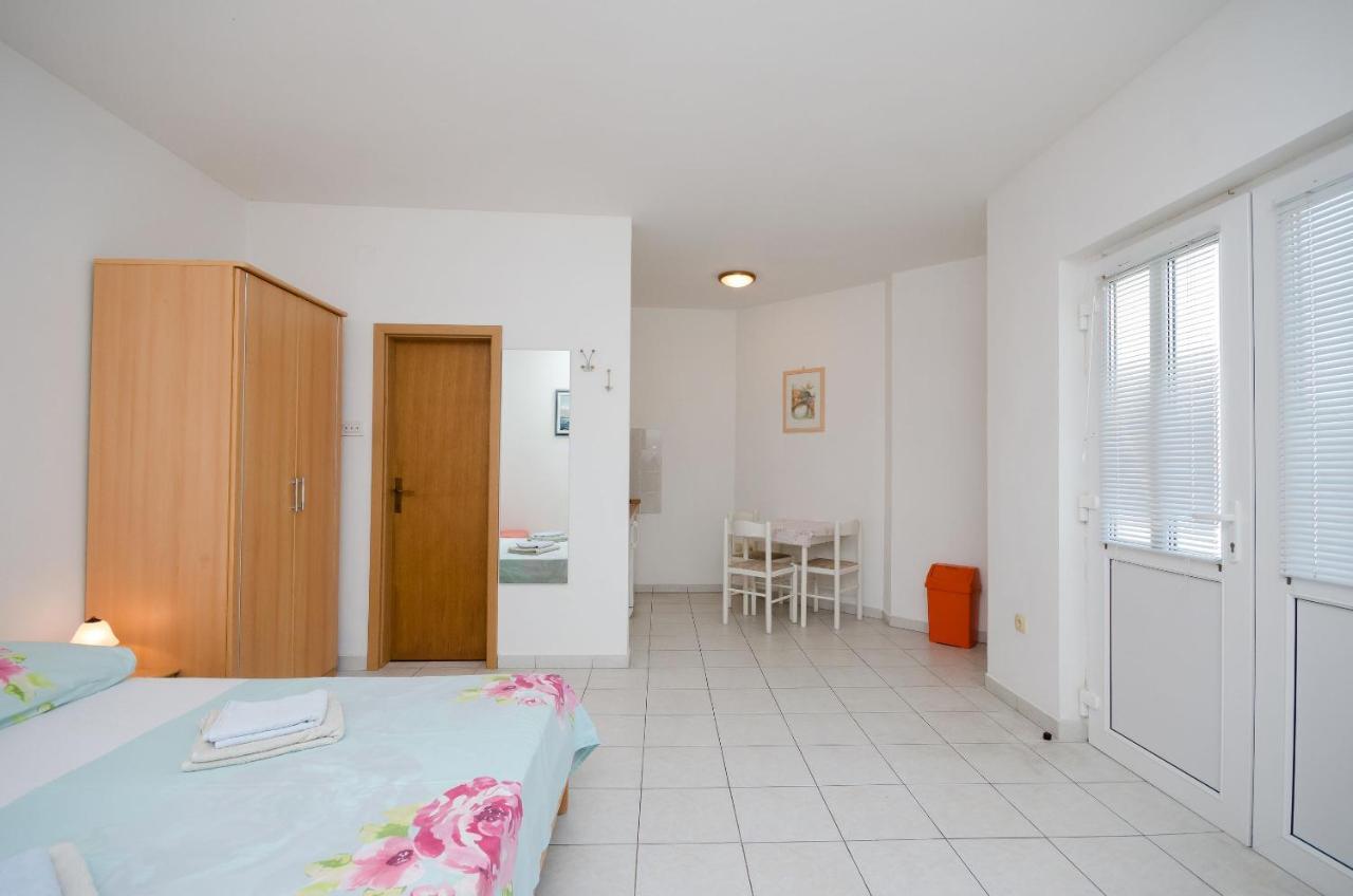 Apartments Branimir Novi Vinodolski Kültér fotó