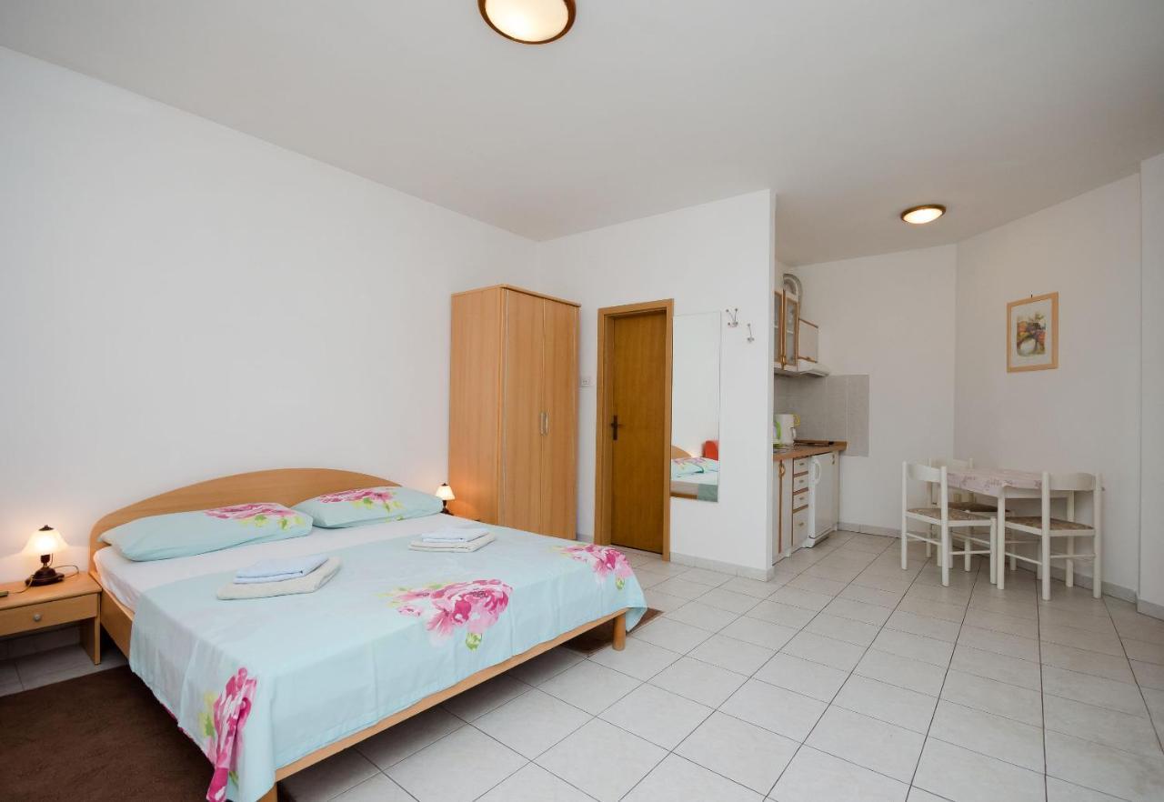 Apartments Branimir Novi Vinodolski Kültér fotó